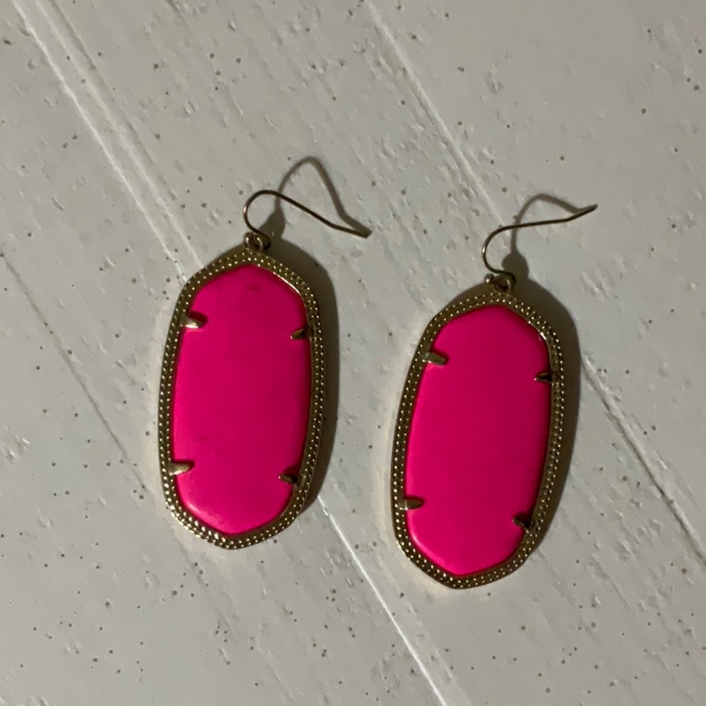 Hot pink Kendra Scott large earrings